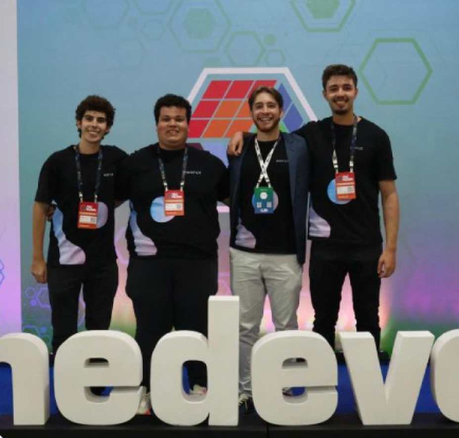 Equipe Warux em evento de tecnologia e saúde